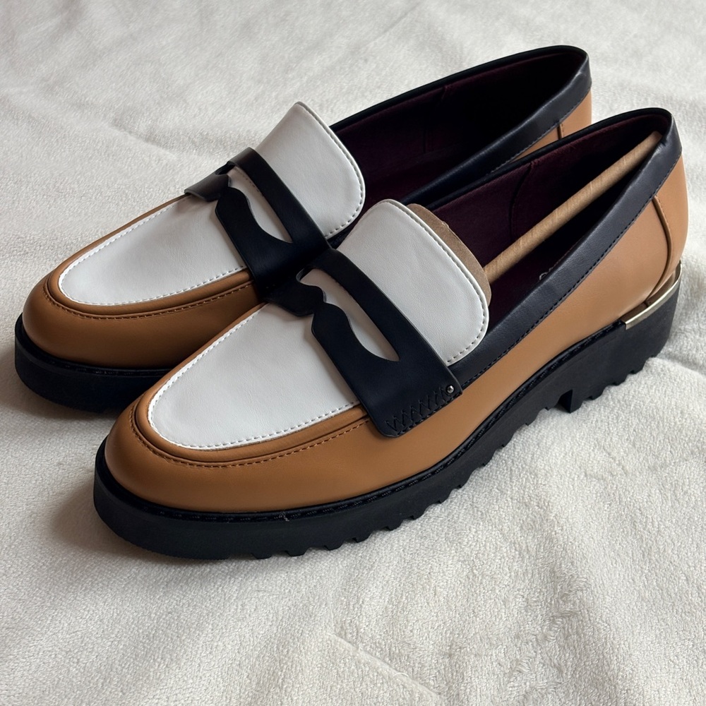 Franco Sarto Camrynn Loafers in White, Black & Tan